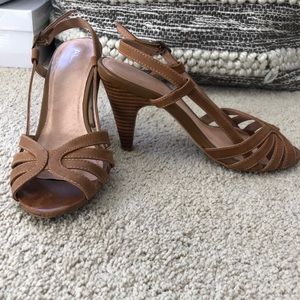Tan leather peep toe heels